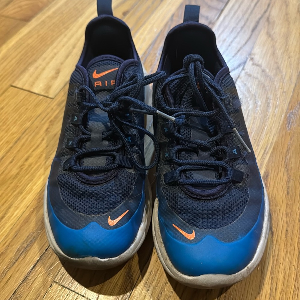 Nike air boys shoes 13.5